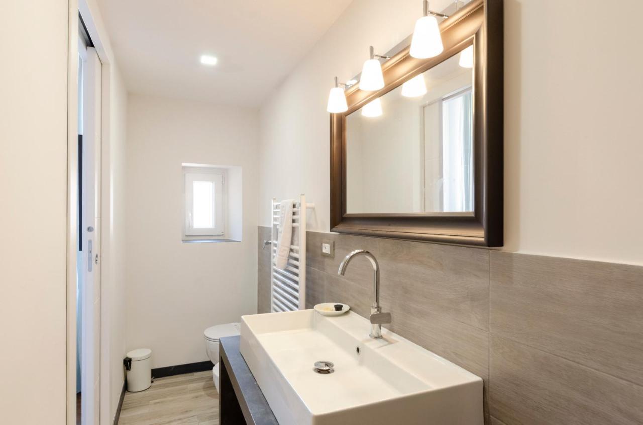 Joivy Spacious Family Apt For 4, In Carignano, Генуя Экстерьер фото